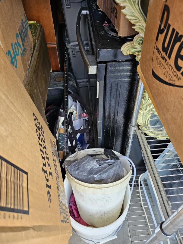 Storage Unit Auction in Belleville, IL at Gateway Storage Mall